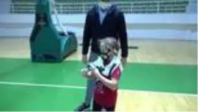 Ayda ve Atakan, Bornova Belediyespor Basketbol Takımı'nın antrenmanına katıldı Ayda ve Atakan, Bornova Belediyespor Basketbol Takımı'nın antrenmanına katıldı