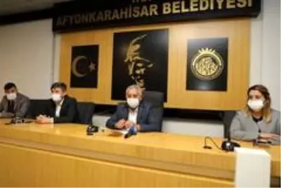 Afyonkarahisar Belediye Başkanı Zeybek, mahalle muhtarlarıyla bir araya geldi Afyonkarahisar Belediye Başkanı Zeybek, mahalle muhtarlarıyla bir araya geldi