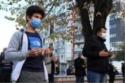 Binlerce Manisalı cuma namazı öncesi yağmur duasına çıktı