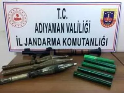 Son dakika haberi! Bir askerin şehit olduğu saldırıda kullanılan roketatar ele geçirildi Son dakika haberi! Bir askerin şehit olduğu saldırıda kullanılan roketatar ele geçirildi