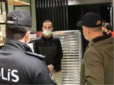 Son dakika haberi... Bursa'da kısıtlamanın ilk dakikalarında polis ekiplerinden denetim Son dakika haberi... Bursa'da kısıtlamanın ilk dakikalarında polis ekiplerinden denetim