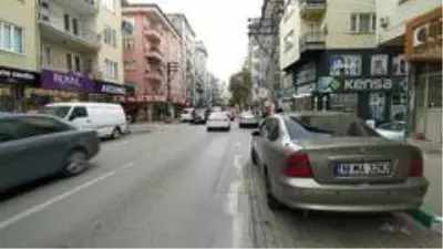 Bursa'da kontrolden çıkan motosiklet savruldu...İki kişi ölümden böyle döndü Bursa'da kontrolden çıkan motosiklet savruldu...İki kişi ölümden böyle döndü