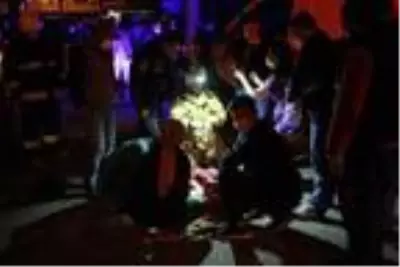Bursa'da otomobil akaryakıt tankerine çarptı: 1 ölü, 2 yaralı Bursa'da otomobil akaryakıt tankerine çarptı: 1 ölü, 2 yaralı