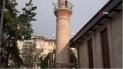 Cami 5 kez yıkıldı, minaresi 4 asırdır ayakta Cami 5 kez yıkıldı, minaresi 4 asırdır ayakta
