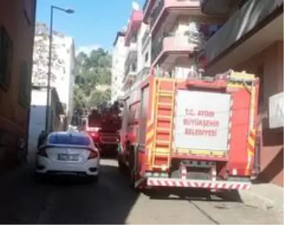 Son dakika haber... Çatıda yakılan kablo mahalleyi ayağa kaldırdı Son dakika haber... Çatıda yakılan kablo mahalleyi ayağa kaldırdı