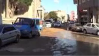 Çevre düzenlemesi yapılan çarşıda esnafın toz isyanı Çevre düzenlemesi yapılan çarşıda esnafın toz isyanı