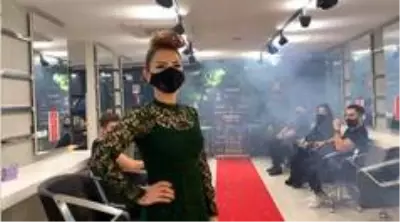 Dünya Çocuk Günü'nde korunmaya muhtaç çocuklara defileli destek Dünya Çocuk Günü'nde korunmaya muhtaç çocuklara defileli destek
