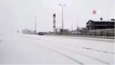 Erciyes Kayak Merkezi beyaza büründü Erciyes Kayak Merkezi beyaza büründü