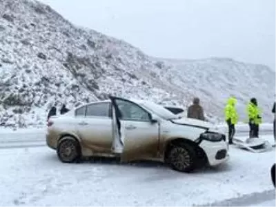 Son dakika haber! Erzincan'da trafik kazası: 5 yaralı Son dakika haber! Erzincan'da trafik kazası: 5 yaralı