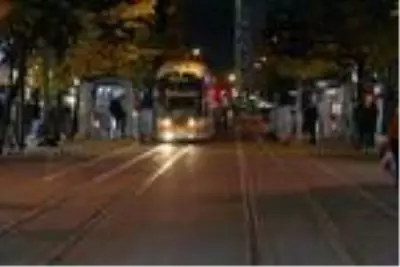 Eskişehir'de iş yerleri kapatıldı Eskişehir'de iş yerleri kapatıldı