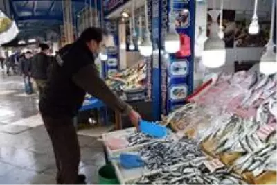 Fırtına balık fiyatlarını arttırdı Fırtına balık fiyatlarını arttırdı