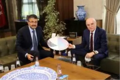 Erdil, Kütahya'da 'Güvenlik ve Asayiş Değerlendirme Toplantısı'na katıldı Erdil, Kütahya'da 'Güvenlik ve Asayiş Değerlendirme Toplantısı'na katıldı