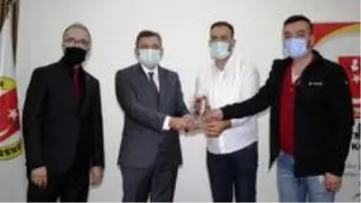 İHA Batman muhabiri ödül aldı İHA Batman muhabiri ödül aldı