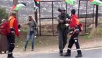 Finans kurumundakileri rehin alan el bombalı saldırgan gözaltına alındı Finans kurumundakileri rehin alan el bombalı saldırgan gözaltına alındı