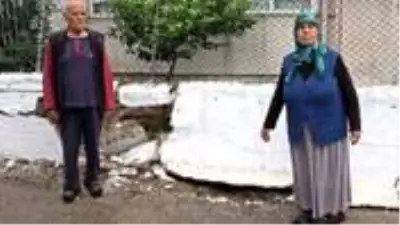 Kaçak sürücünün gazabına uğrayan yaşlı çift isyan etti: Bu ilk değil, polisten kaçan bizim duvara vuruyor Kaçak sürücünün gazabına uğrayan yaşlı çift isyan etti: Bu ilk değil, polisten kaçan bizim duvara vuruyor