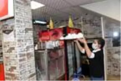 Kahramanmaraş'ta lokanta ve kafeler paket servis hizmeti vermeye başladı Kahramanmaraş'ta lokanta ve kafeler paket servis hizmeti vermeye başladı