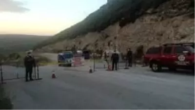Karacasu'da bir mahalle karantinaya alındı Karacasu'da bir mahalle karantinaya alındı