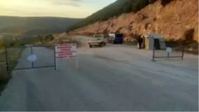 Karacasu'da bir mahalle karantinaya alındı Karacasu'da bir mahalle karantinaya alındı