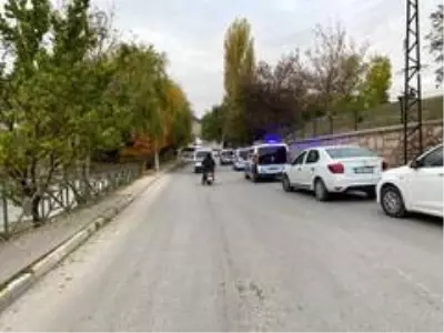 Son dakika haberleri... Kardeşi tarafından defalarca bıçaklanan abla yaşam mücadelesi veriyor
