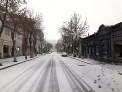 Kars beyaz gelinliğini giydi Kars beyaz gelinliğini giydi