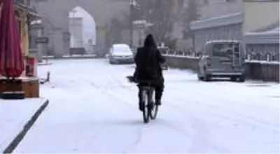 Kars beyaz gelinliğini giydi Kars beyaz gelinliğini giydi