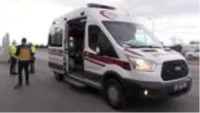 KIRKLARELİ - Karantinada olması gereken 4 kişi trafik uygulamasında yakalandı KIRKLARELİ - Karantinada olması gereken 4 kişi trafik uygulamasında yakalandı