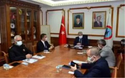 Kırşehir'de, kadına yönelik şiddetle mücadele çalışmaları değerlendirildi Kırşehir'de, kadına yönelik şiddetle mücadele çalışmaları değerlendirildi
