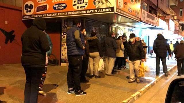 Kısıtlama öncesi vatandaşlara market uyarısı: Depolarda ürün var, telaşa gerek yok Kısıtlama öncesi vatandaşlara market uyarısı: Depolarda ürün var, telaşa gerek yok
