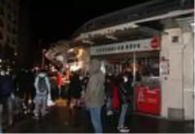 (Kısıtlamaya dahil olan iş yerleri kapatıldı
