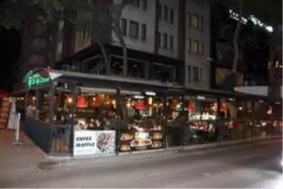 Kocaeli'de restoran ve kafelerde kısıtlamalar başladı Kocaeli'de restoran ve kafelerde kısıtlamalar başladı