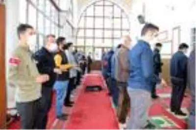 Manisa'da cuma namazı öncesi yağmur duası Manisa'da cuma namazı öncesi yağmur duası