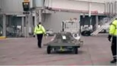 (MOSKOVA)- Rusya İlk Kez Bir AB Ülkesine Covid-19 Aşısı Gönderdi- Sputnik V Aşısı Alan İlk AB Ülkesi Macaristan Oldu (MOSKOVA)- Rusya İlk Kez Bir AB Ülkesine Covid-19 Aşısı Gönderdi- Sputnik V Aşısı Alan İlk AB Ülkesi Macaristan Oldu