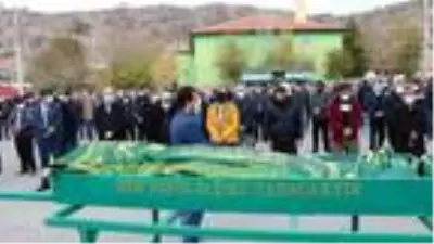 Havuzda boğulan genç, toprağa verildi Havuzda boğulan genç, toprağa verildi