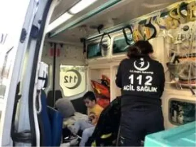 Pendik'te 4 katlı binada yangın: 3'ü çocuk 6 kişi kurtarıldı Pendik'te 4 katlı binada yangın: 3'ü çocuk 6 kişi kurtarıldı