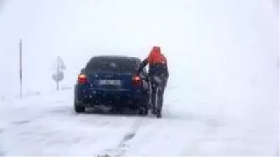 Türkiye'nin doğusu kara teslim! Hazırlıksız yakalanan sürücüler yollarda kaldı Türkiye'nin doğusu kara teslim! Hazırlıksız yakalanan sürücüler yollarda kaldı
