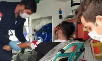 Samsun'da kavşakta iki araç çarpıştı: 1 yaralı Samsun'da kavşakta iki araç çarpıştı: 1 yaralı