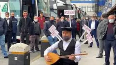 Sanatçı Aydın Aydın'dan çarpıcı eylem Sanatçı Aydın Aydın'dan çarpıcı eylem