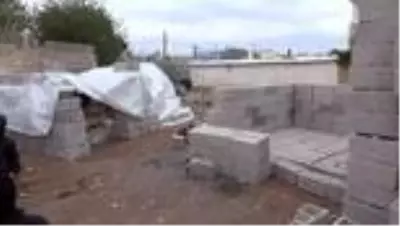 ŞANLIURFA - Sokakta yaşayan aileye belediyeden destek ŞANLIURFA - Sokakta yaşayan aileye belediyeden destek