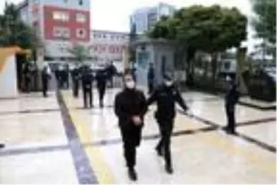 Şanlurfa'da 24 DEAŞ şüphelisi adliyede Şanlurfa'da 24 DEAŞ şüphelisi adliyede