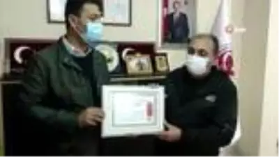 Son dakika! Şehit aileleri ve gaziler 'yılın cesaret' ödülünü İHA'ya verdi Son dakika! Şehit aileleri ve gaziler 'yılın cesaret' ödülünü İHA'ya verdi