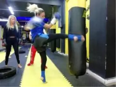Şiddet gördükten sonra kick boks şampiyonu oldu