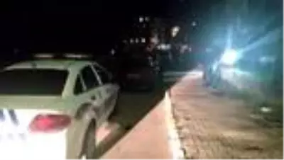 Silahla etrafa rastgele ateş açan şüpheli gözaltına alındı Silahla etrafa rastgele ateş açan şüpheli gözaltına alındı
