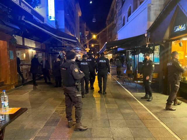 Son Dakika! AVM, market ve berberler kapandı, restoran ve kafeler ise sadece paket servis yapacak