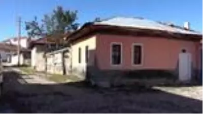 Tarihi köy odası eski günlerine kavuşturulacak Tarihi köy odası eski günlerine kavuşturulacak
