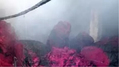 Son dakika haberi: Tekstil fabrikasındaki yangın 4 saatte kontrol altına alındı Son dakika haberi: Tekstil fabrikasındaki yangın 4 saatte kontrol altına alındı