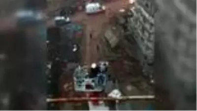 Vinçte mahsur kalan kişi kurtarıldı Vinçte mahsur kalan kişi kurtarıldı