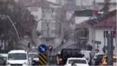 Yozgat'a mevsimin ilk karı yağdı Yozgat'a mevsimin ilk karı yağdı