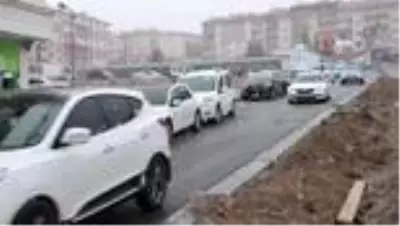 Yozgat'a mevsimin ilk karı yağdı Yozgat'a mevsimin ilk karı yağdı