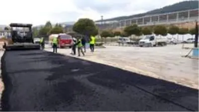 Yüksek Hızlı Tren girişine asfalt çalışması yapıldı Yüksek Hızlı Tren girişine asfalt çalışması yapıldı