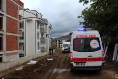20 gün önce işe başladığı inşaatta iş arkadaşları cesedini buldu 20 gün önce işe başladığı inşaatta iş arkadaşları cesedini buldu